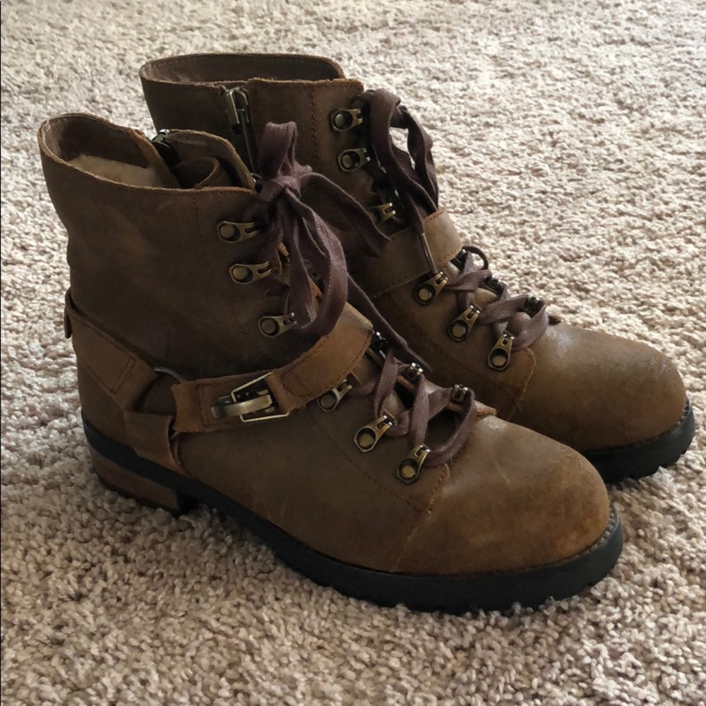 NWOT UGG Boots